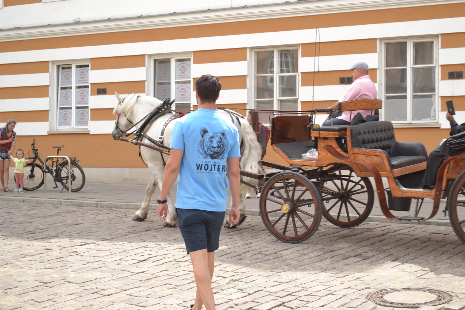 Corporal Wojtek T-Shirt, Italian Blue, from the brand shoot: the carriage
