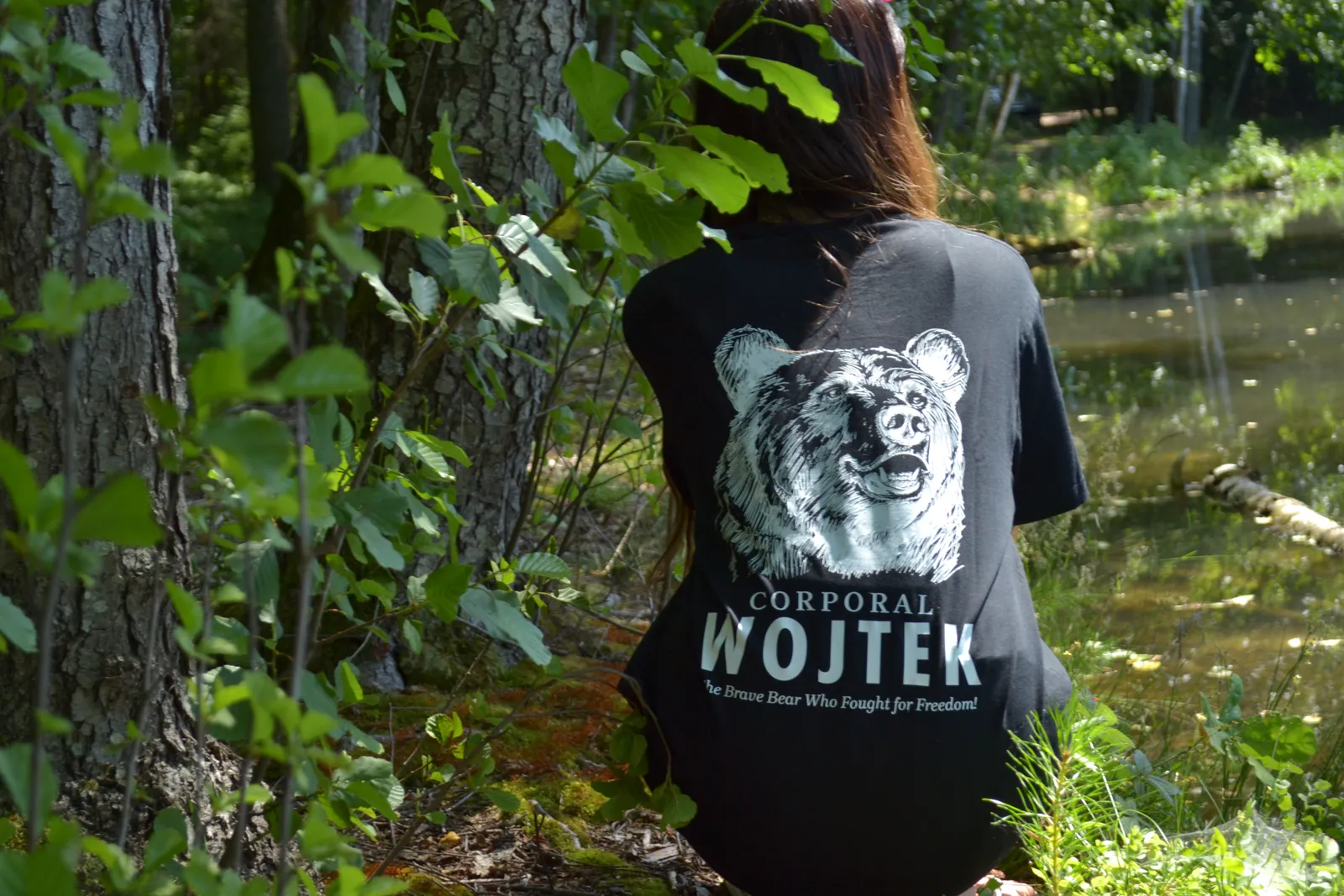 Corporal Wojtek T-Shirt, Black, from the brand shoot: under the tree